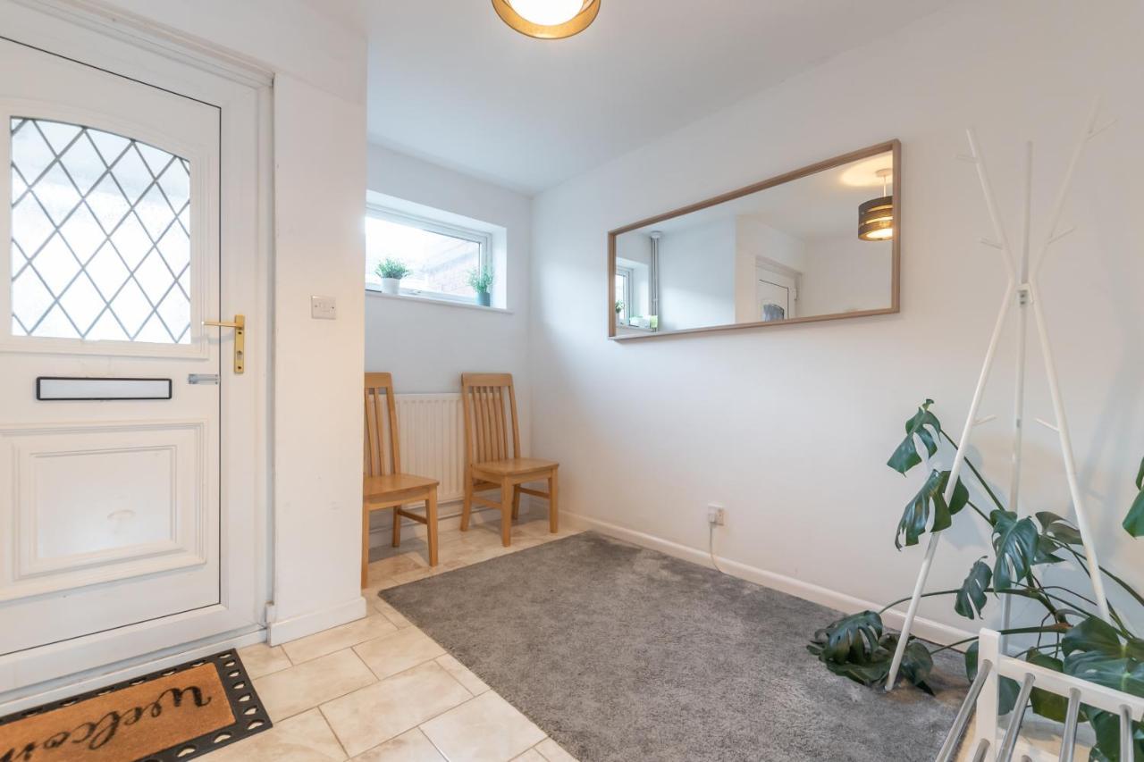 Best Price! Large Home For 4 - Smart Tv - Comfy Beds - Garden - 4 Single Beds Or 2 Doubles! Portsmouth Exterior photo